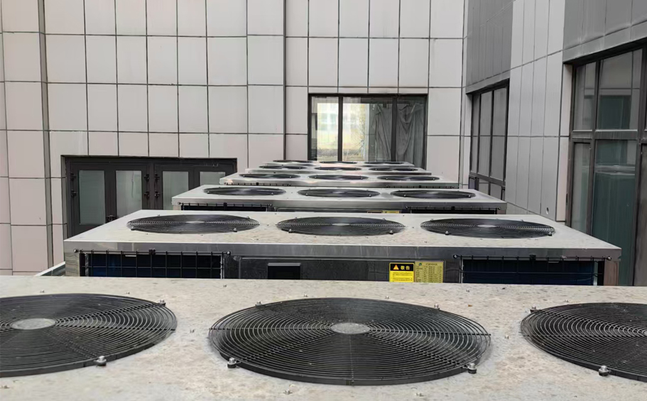 新疆某大学热水项目200吨案例