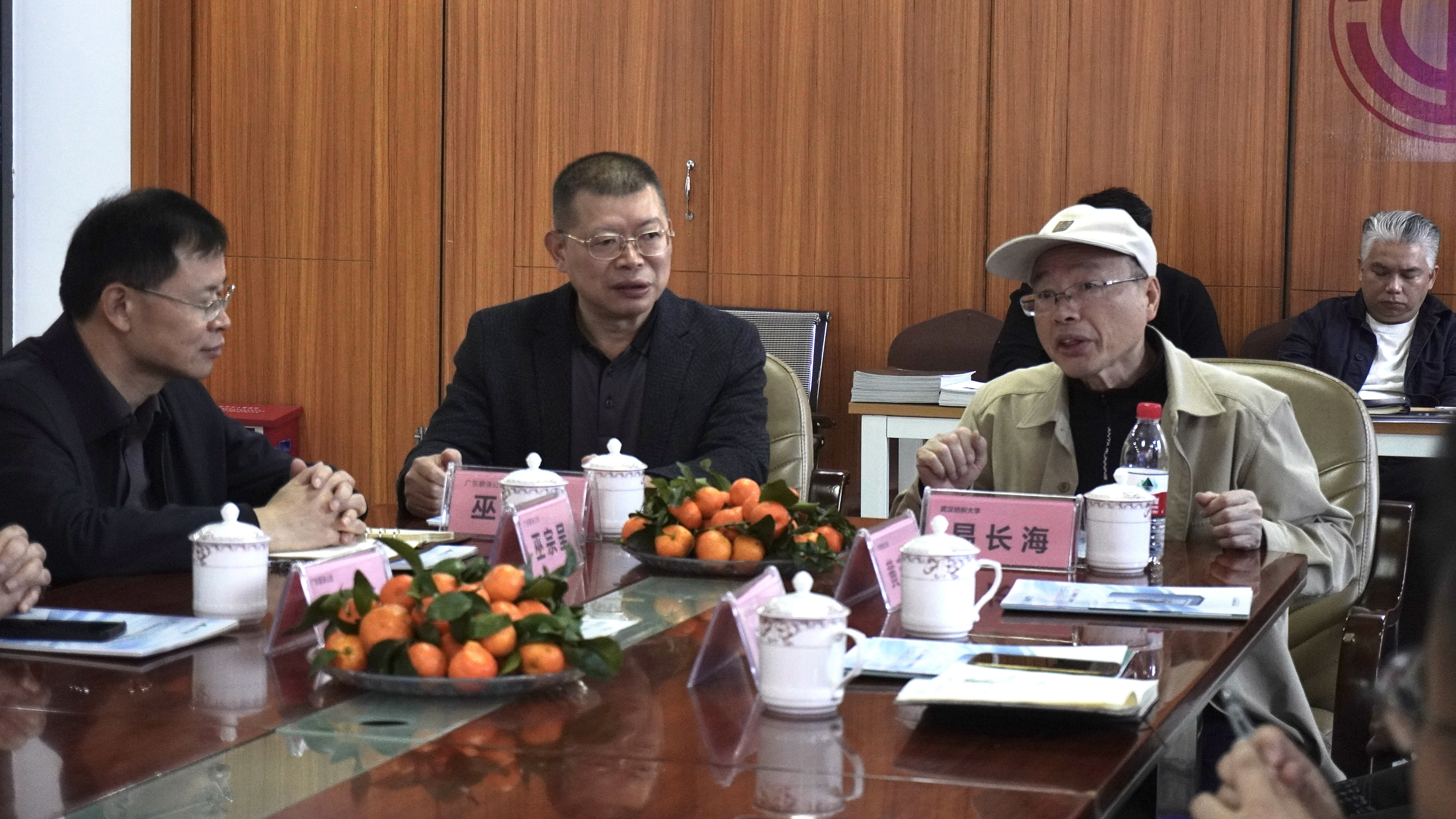 牛仔行业权威——易长海教授莅临智博，共探洗水节能新方向