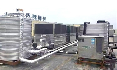 北方工厂热水工程为何“专宠”空气能热水机