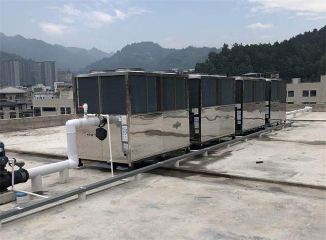 建设高品质学校空气能热泵工程请认准智博