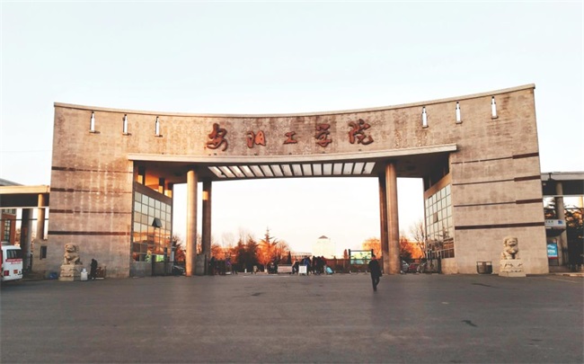 河南学校能用空气能热泵供暖吗