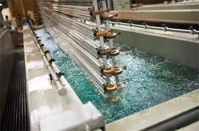 高温热泵在电镀厂的工业高温热水解决方案