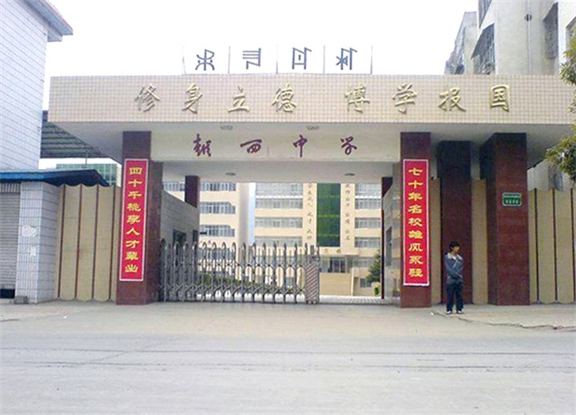 打造泳池恒温系统就用空气能热泵