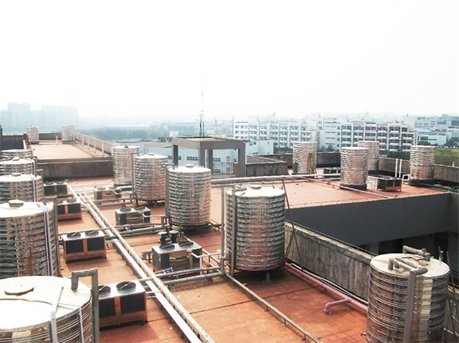 建设大型商用热水工程用什么设备好