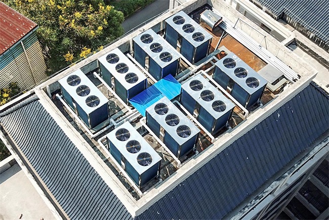高中校园热水系统以空气能为热源怎么样
