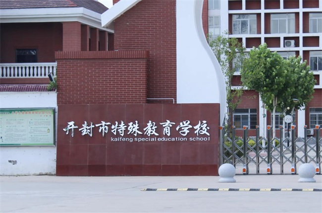 河南大型学校热泵采暖系统