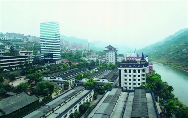 空气能热泵让高温蒸汽蒸酒更简单