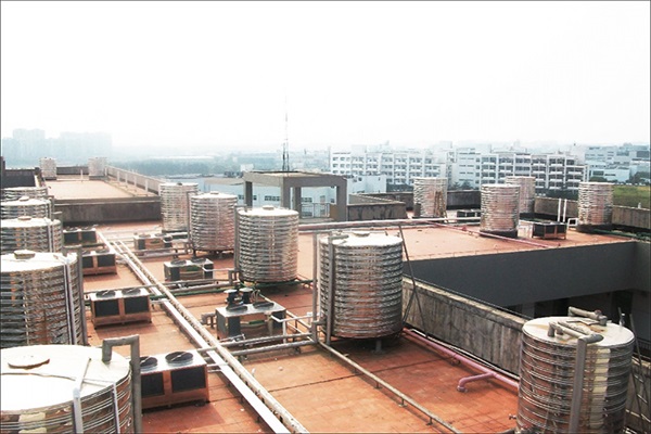 酒店热水器选空气源热泵机组，环保安全还省钱