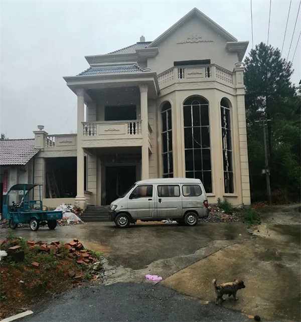 用空气能热泵机组打造家庭冷暖系统，老人小孩都舒适