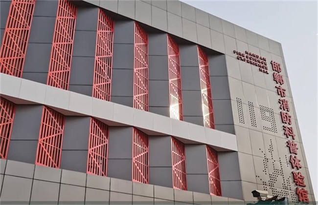 商用采暖新优选，碧涞空气源供暖机组护您温暖