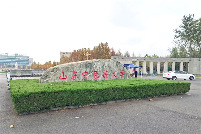 舒适又节能，山东学校用空气源热水机解决学生用水难题