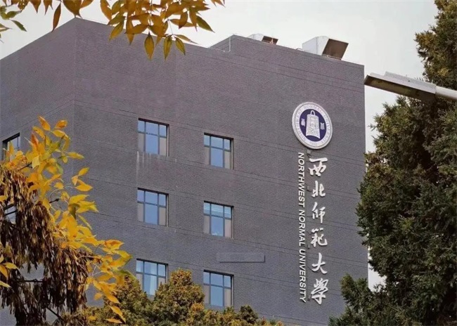 哪个厂家的空气源热泵机组更适合大学热水系统使用