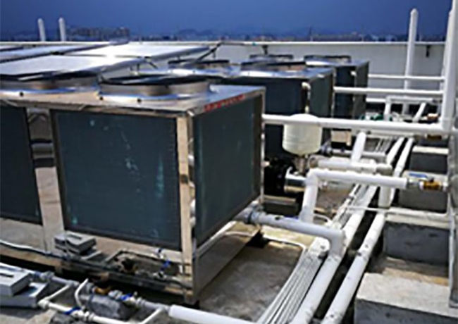 哪个品牌的空气源热泵产品更适合大型工厂使用