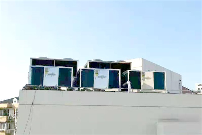 体育馆使用空气能热泵泳池机的好处介绍