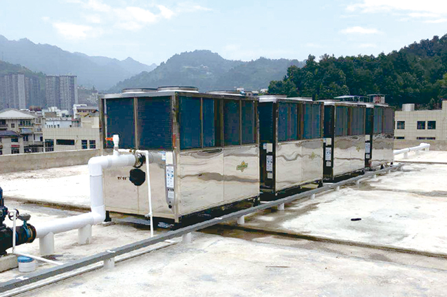 湖北学校打造宿舍采暖系统专用的空气能热泵