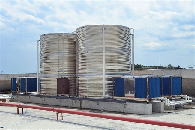 学校建设空气能热泵热水系统的好处