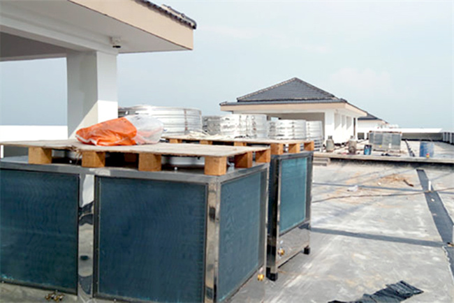 阳光国际学校安装碧涞直热式热泵热水系统：环保、节能、安全的典范