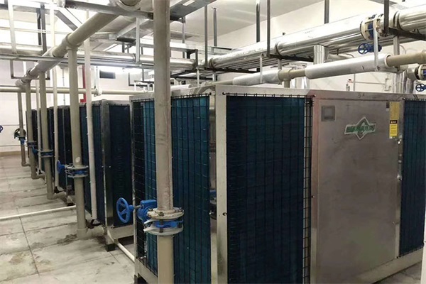 打造高端度假村恒温泳池就用空气源热泵