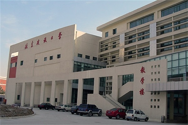 宿舍热水用空气能热泵，恒温舒适更安全