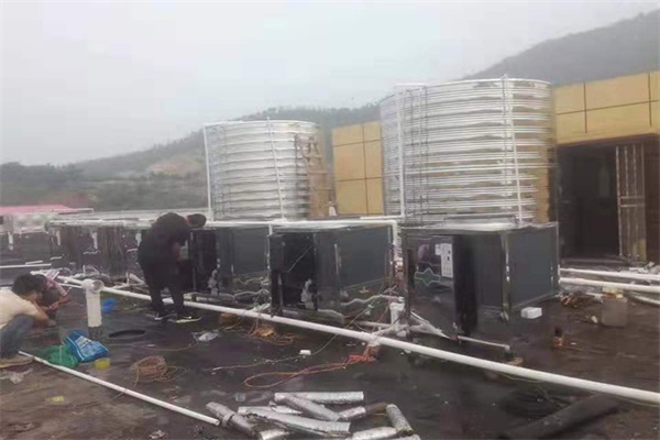 舒适恒温的空气能热水工程让学校制热更省钱