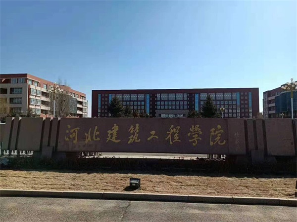 北方学校热水工程用超低温空气能热泵，温度再低也不慌