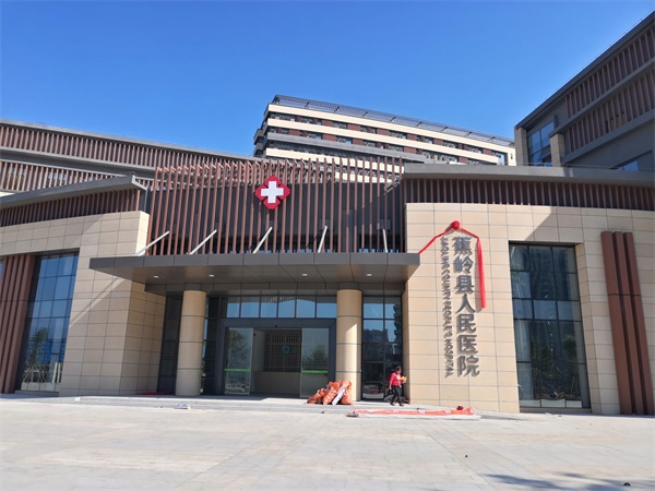 医院热水工程用空气源热泵，安全节能更舒适