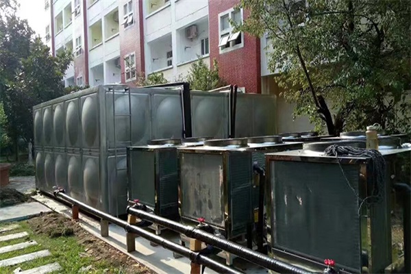 学校热水用空气源热泵，学生洗澡更舒服