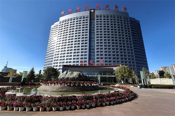 医院热水选空气源热泵，清洁安全还节能